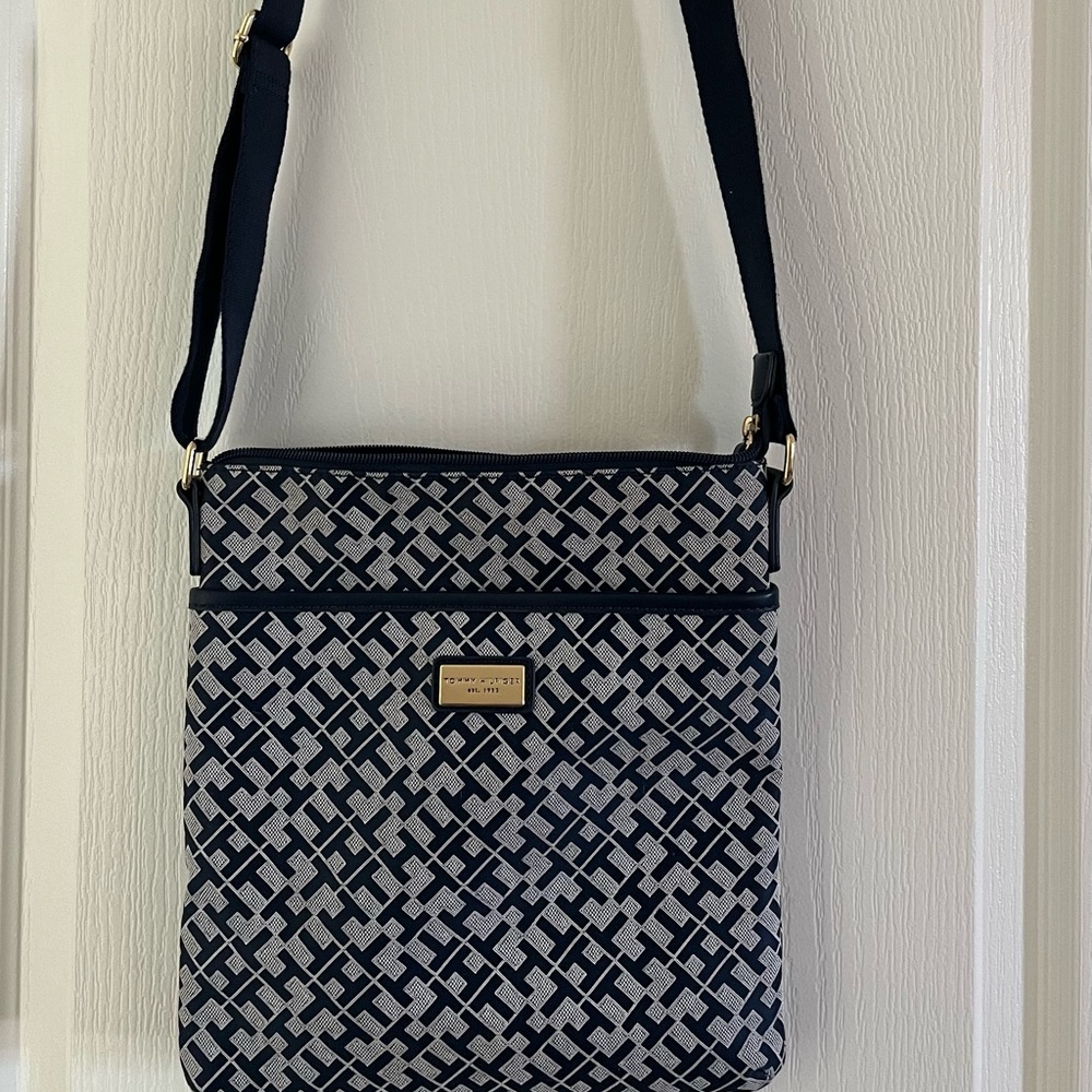 Tommy Hilfiger crossbody bag